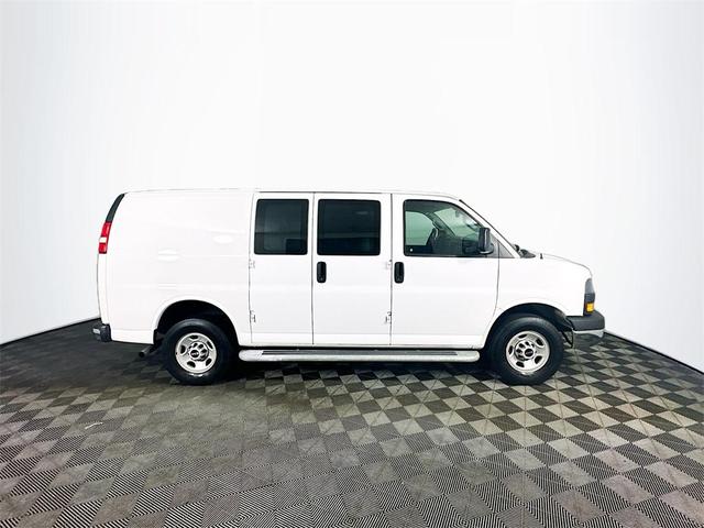 Photo of 2022 Summit White GMC Savana 2500