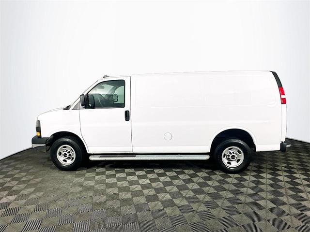 Photo of 2022 Summit White GMC Savana 2500