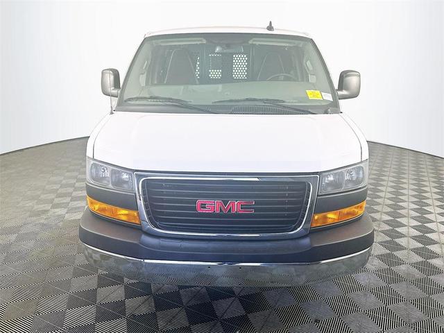 Photo of 2022 Summit White GMC Savana 2500