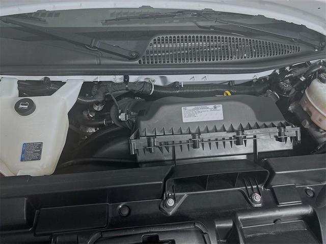 Photo of 2022 Summit White GMC Savana 2500