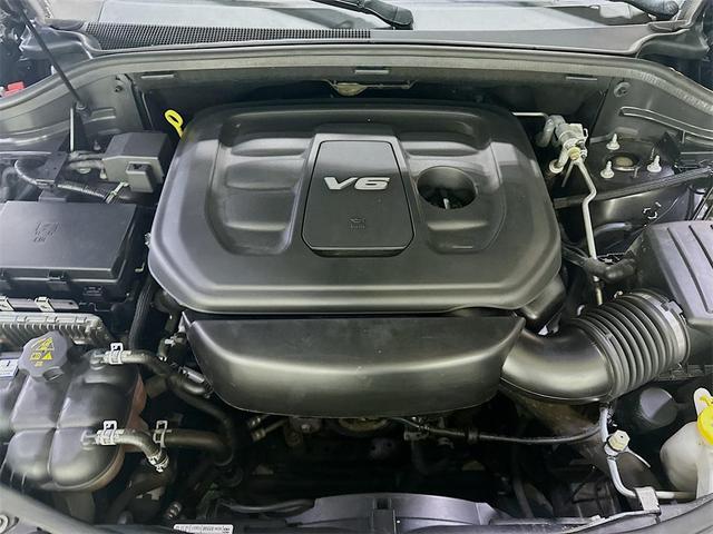 Photo of 2018 Granite Crystal Metallic Clearcoat Jeep Grand Cherokee