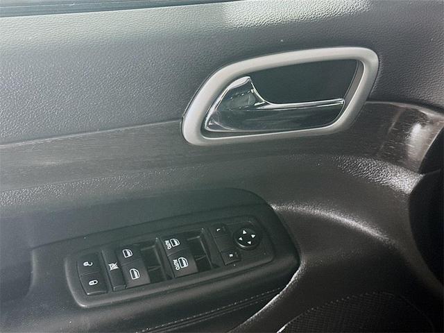 Photo of 2018 Granite Crystal Metallic Clearcoat Jeep Grand Cherokee