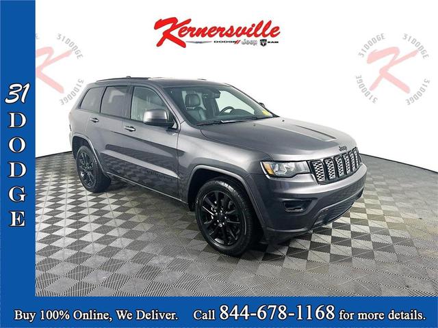 Photo of 2018 Granite Crystal Metallic Clearcoat Jeep Grand Cherokee