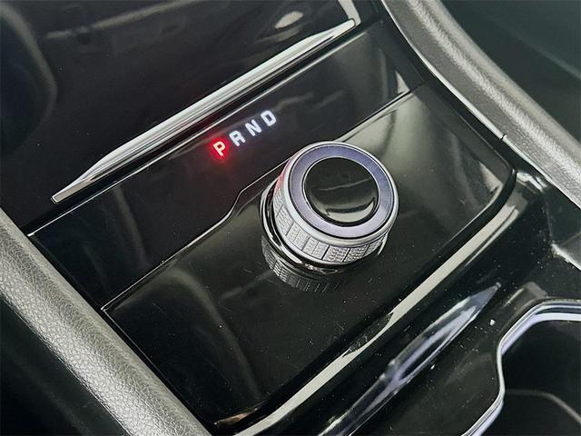 Photo of 2023 Diamond Black Crystal Pearlcoat Jeep Grand Cherokee L