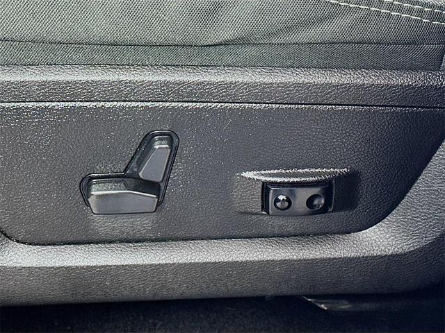 Photo of 2021 Hydro Blue Pearlcoat RAM 1500 Classic