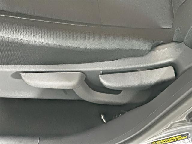 Photo of 2023 Gun Metallic Nissan Kicks