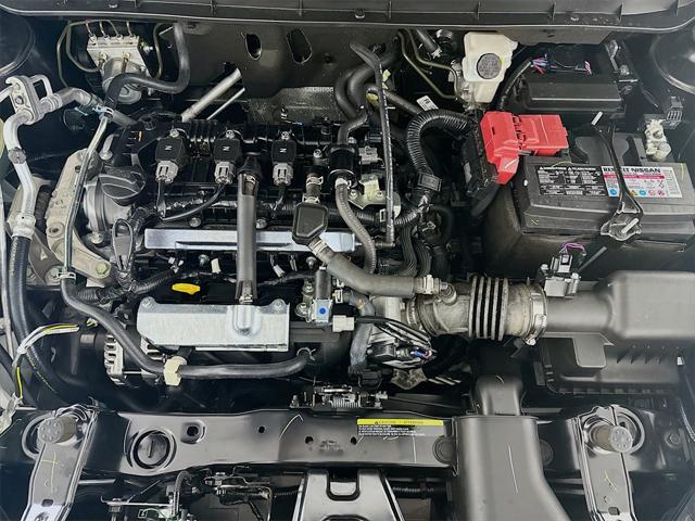 Photo of 2023 Gun Metallic Nissan Kicks