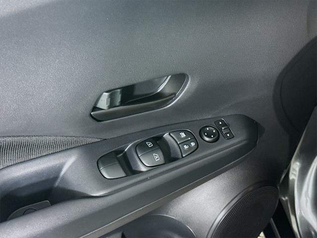 Photo of 2023 Gun Metallic Nissan Kicks