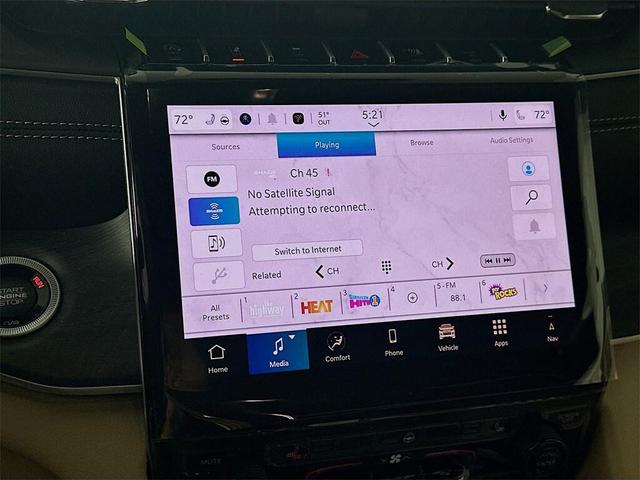 Photo of 2025 Diamond Black Crystal Pearlcoat Jeep Grand Cherokee