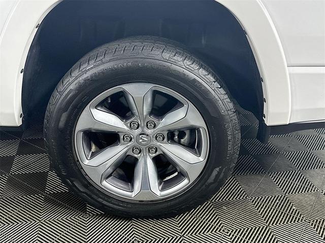 Photo of 2021 Ivory White Tri-Coat Pearlcoat RAM 1500