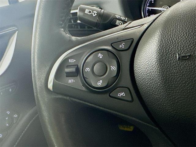 Photo of 2021 White Frost Tricoat Buick Enclave
