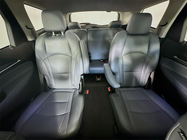 Photo of 2021 White Frost Tricoat Buick Enclave
