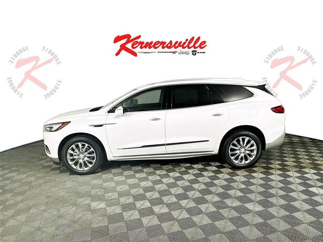 Photo of 2021 White Frost Tricoat Buick Enclave