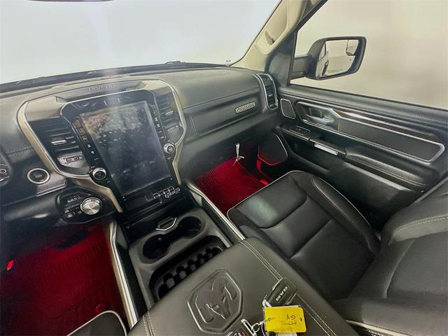 Photo of 2022 Diamond Black Crystal Pearlcoat RAM 1500