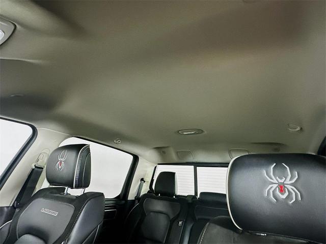 Photo of 2022 Diamond Black Crystal Pearlcoat RAM 1500