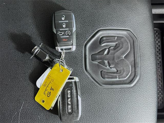 Photo of 2022 Diamond Black Crystal Pearlcoat RAM 1500