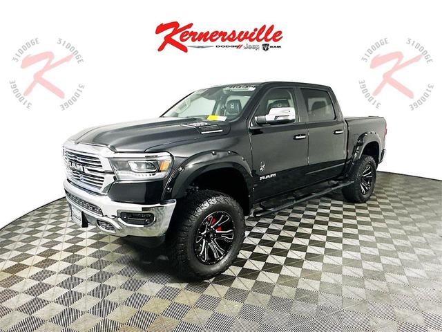 Photo of 2022 Diamond Black Crystal Pearlcoat RAM 1500