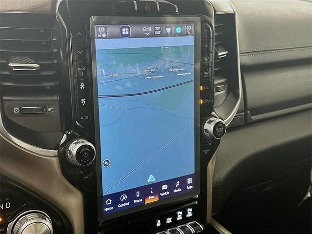 Photo of 2022 Diamond Black Crystal Pearlcoat RAM 1500