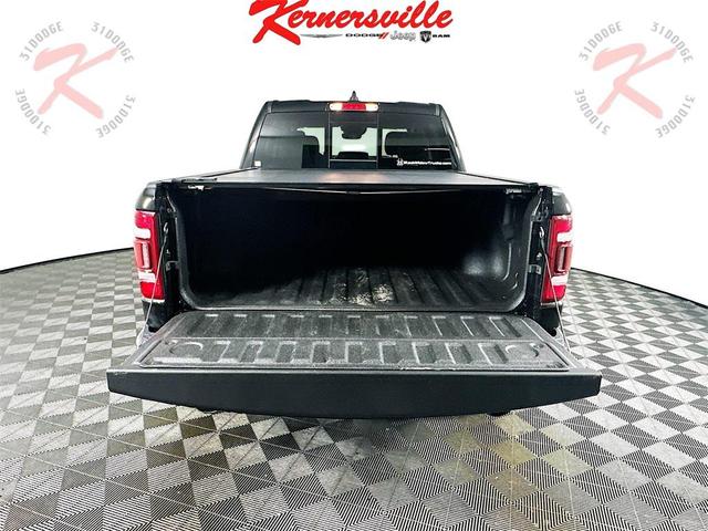 Photo of 2022 Diamond Black Crystal Pearlcoat RAM 1500
