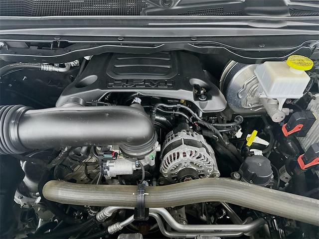 Photo of 2022 Diamond Black Crystal Pearlcoat RAM 1500