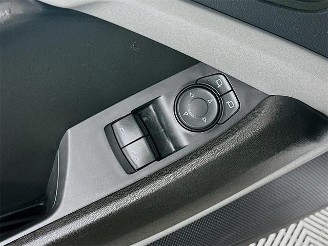 Photo of 2023 Summit White Chevrolet Camaro