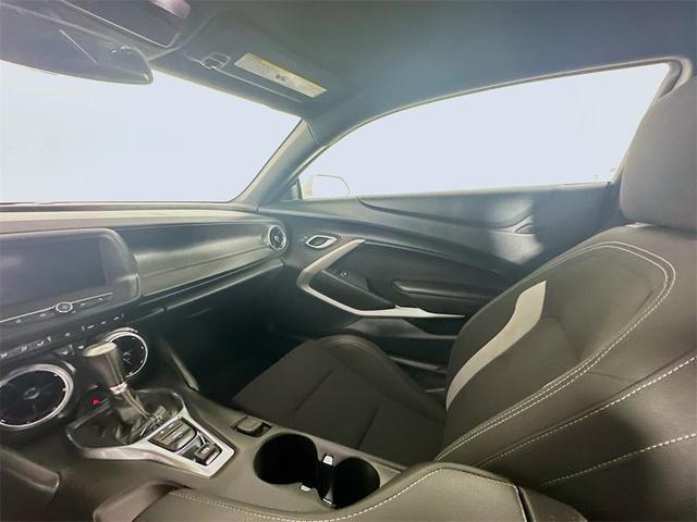 Photo of 2023 Summit White Chevrolet Camaro