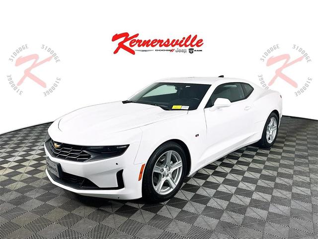 Photo of 2023 Summit White Chevrolet Camaro
