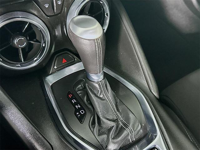 Photo of 2023 Summit White Chevrolet Camaro
