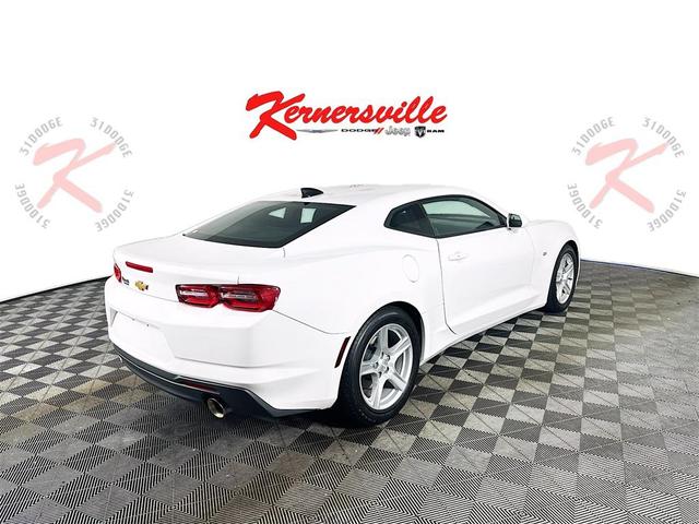 Photo of 2023 Summit White Chevrolet Camaro