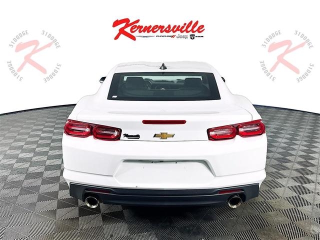 Photo of 2023 Summit White Chevrolet Camaro