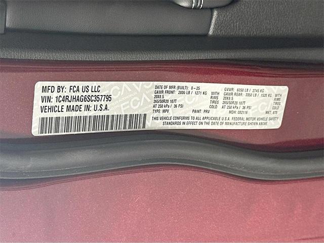 Photo of 2025 Velvet Red Pearlcoat Jeep Grand Cherokee