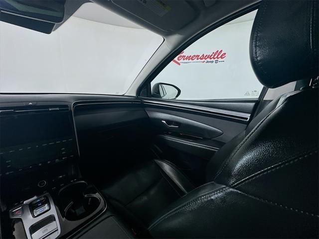 Photo of 2022 Quartz White Hyundai TUCSON Hybrid