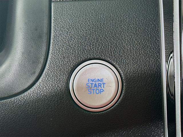 Photo of 2022 Quartz White Hyundai TUCSON Hybrid