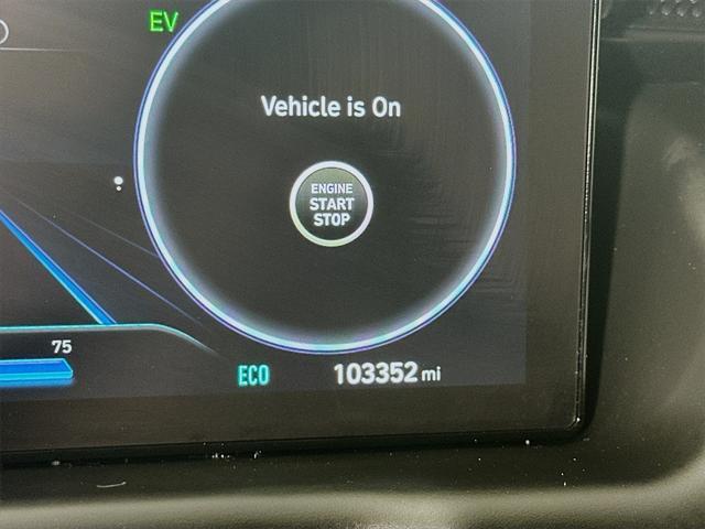 Photo of 2022 Quartz White Hyundai TUCSON Hybrid