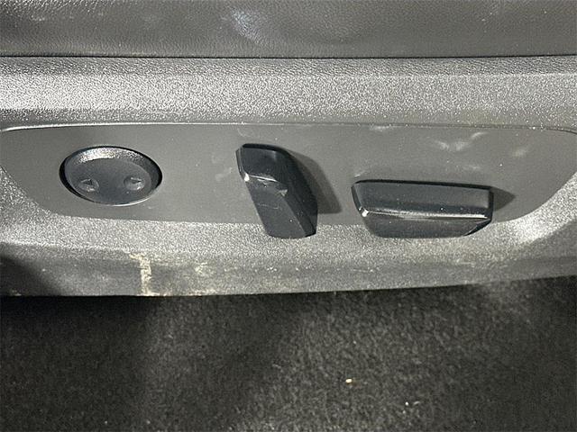 Photo of 2023 Gun Metallic Nissan Pathfinder