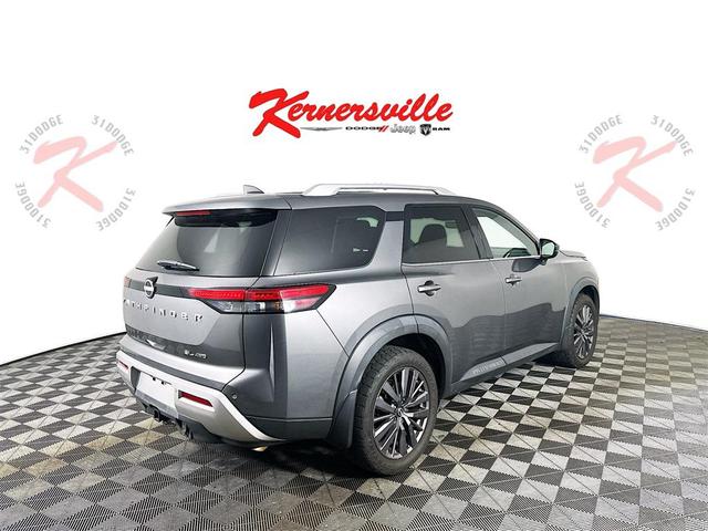 Photo of 2023 Gun Metallic Nissan Pathfinder