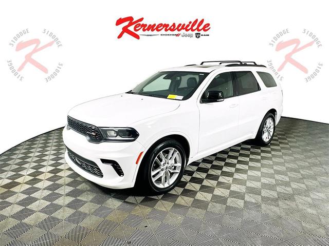 Photo of 2024 White Knuckle Clearcoat Dodge Durango