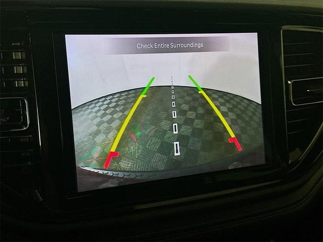Photo of 2022 Octane Red Pearlcoat Dodge Durango