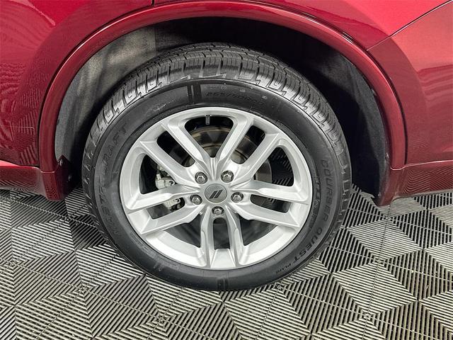 Photo of 2022 Octane Red Pearlcoat Dodge Durango