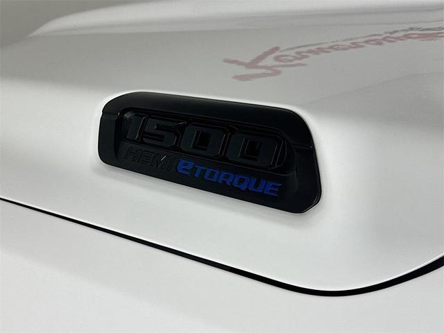 Photo of 2024 Bright White Clearcoat RAM 1500