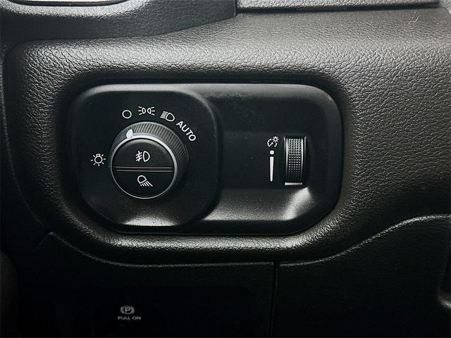 Photo of 2024 Bright White Clearcoat RAM 1500