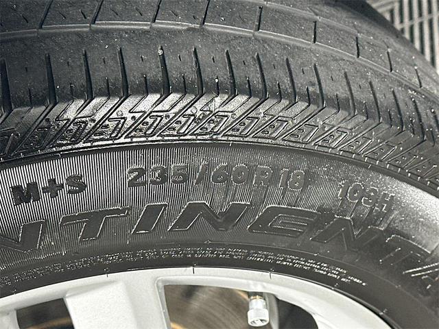 Photo of 2023 Daytona Gray Pearl Effect Audi Q5