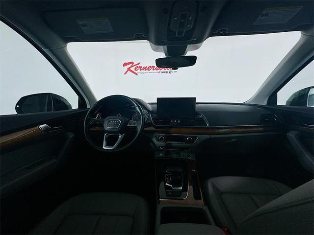 Photo of 2023 Daytona Gray Pearl Effect Audi Q5
