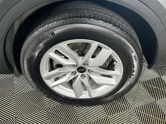 Photo of 2023 Daytona Gray Pearl Effect Audi Q5