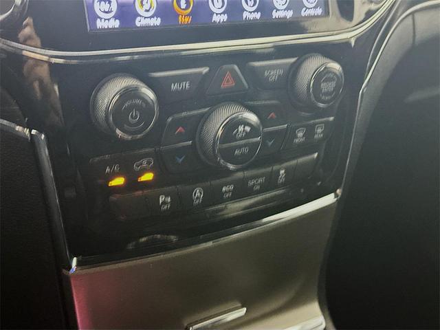 Photo of 2021 Granite Crystal Metallic Clearcoat Jeep Grand Cherokee
