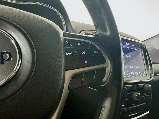 Photo of 2021 Granite Crystal Metallic Clearcoat Jeep Grand Cherokee