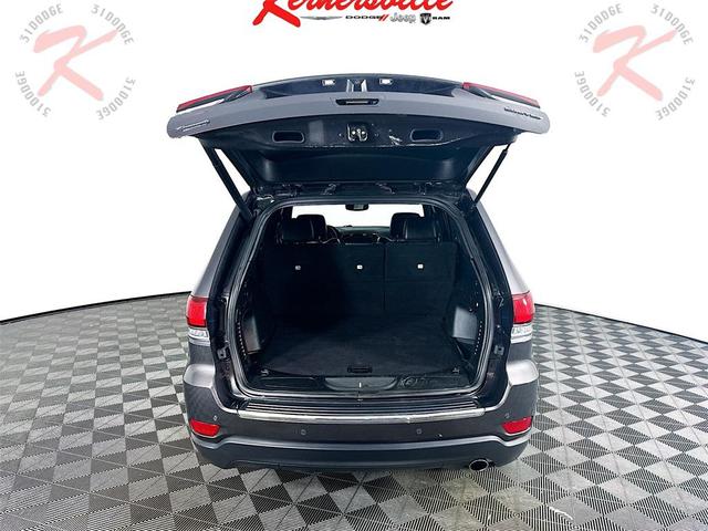 Photo of 2021 Granite Crystal Metallic Clearcoat Jeep Grand Cherokee