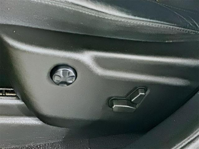 Photo of 2021 Granite Crystal Metallic Clearcoat Jeep Grand Cherokee