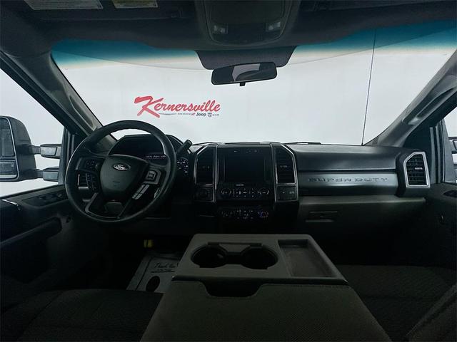 Photo of 2019 Oxford White Ford F-250