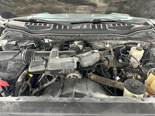 Photo of 2019 Oxford White Ford F-250